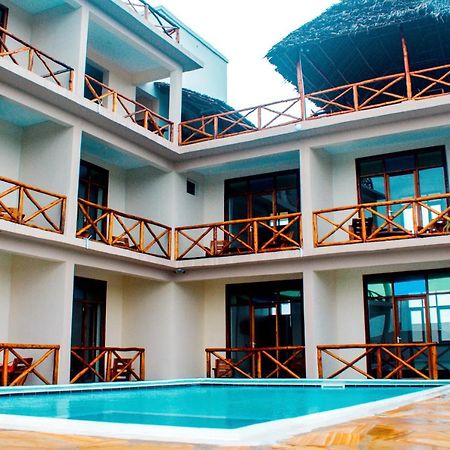 Ocean Breeze Hotel 눙귀 외부 사진