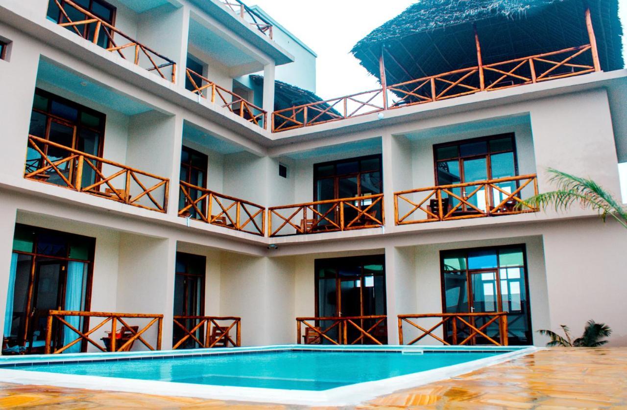 Ocean Breeze Hotel 눙귀 외부 사진