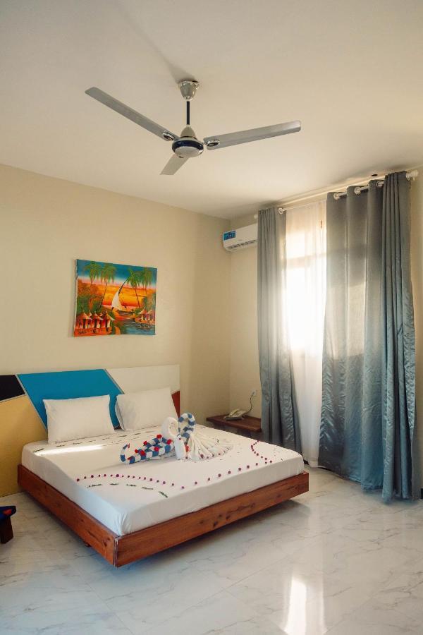 Ocean Breeze Hotel 눙귀 외부 사진