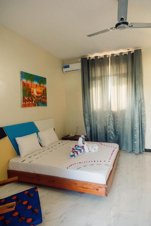 Ocean Breeze Hotel 눙귀 외부 사진